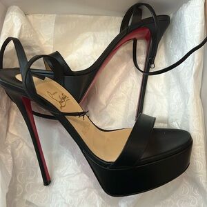 Loubi queen Alta heels